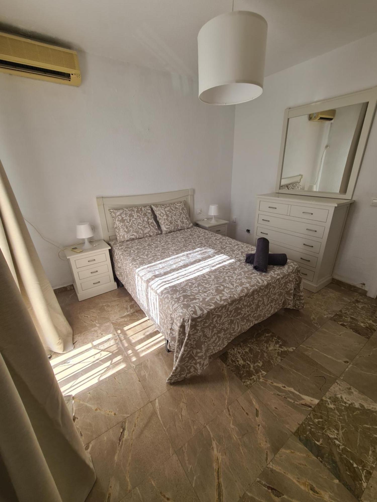 Benyamina House Villa Torremolinos Szoba fotó